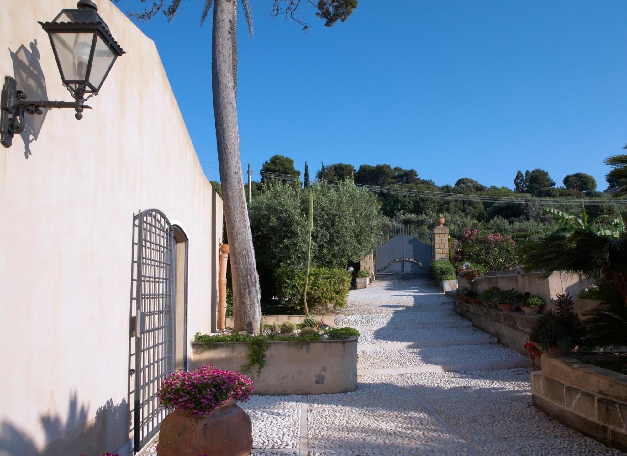 Baglio Sant'Andrea Bed & Breakfast Valderice Luaran gambar